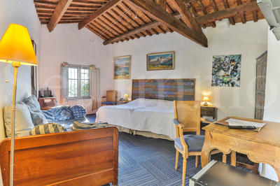 Maison - 222 m² - 7 pièces