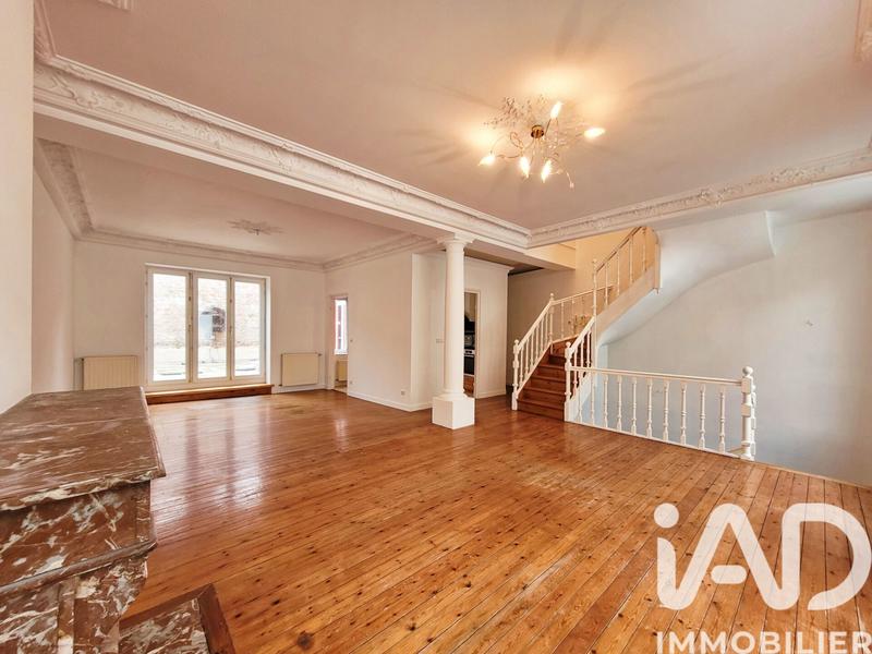 Maison - 227 m² - 7 pièces