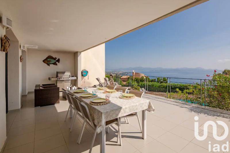 Appartement - 81 m² - 4 pièces