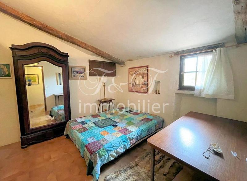 Propriété - 330 m² - 10 pièces