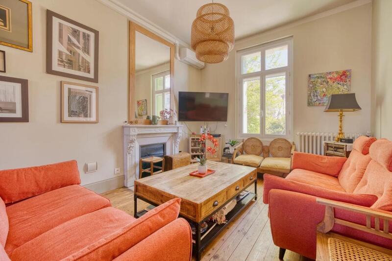 Maison - 232 m² - 11 pièces