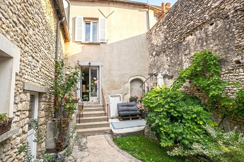 Maison de village - 110 m² - 4 pièces