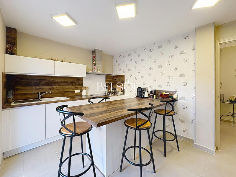 Appartement - 88 m² - 4 pièces