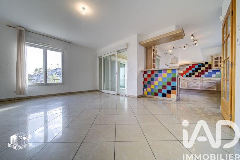 Maison - 267 m² - 9 pièces