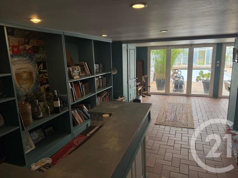 Maison de maîtres - 255 m² - 11 pièces