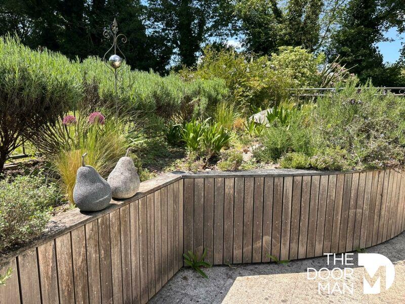 Maison - 264 m² - 10 pièces