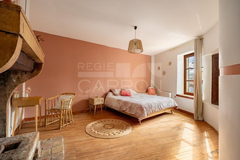 Maison - 219 m² - 6 pièces