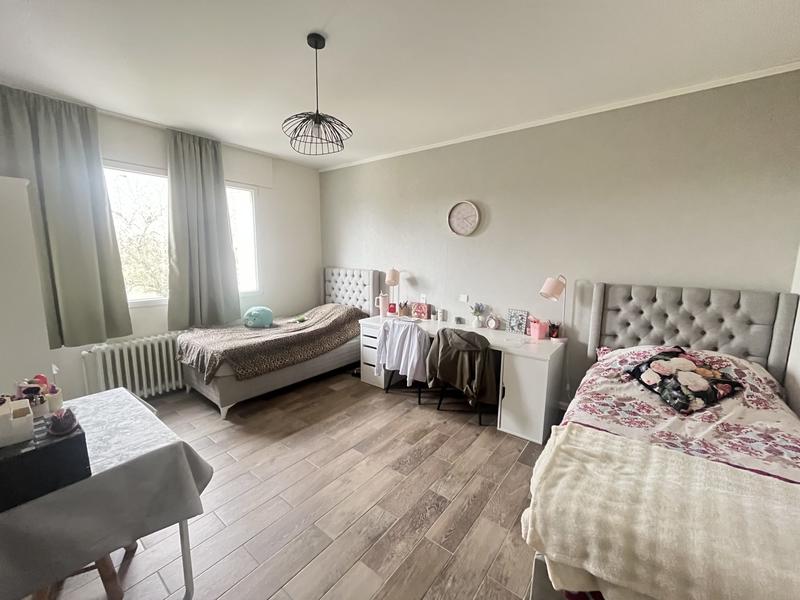 Villa - 250 m² - 5 pièces