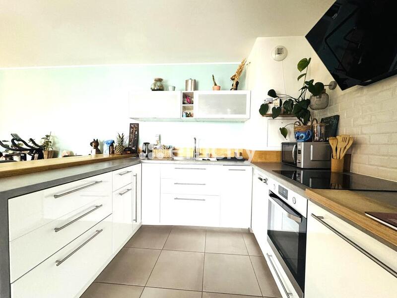 Appartement ancien - 65 m² - 3 pièces