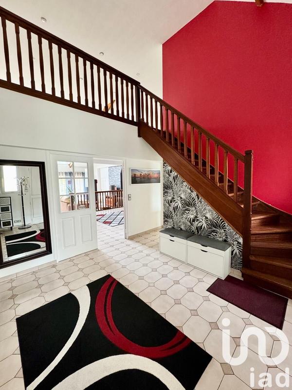 Maison - 360 m² - 9 pièces