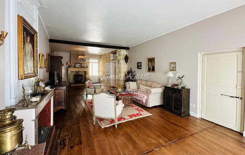 Maison de village - 315 m² - 8 pièces