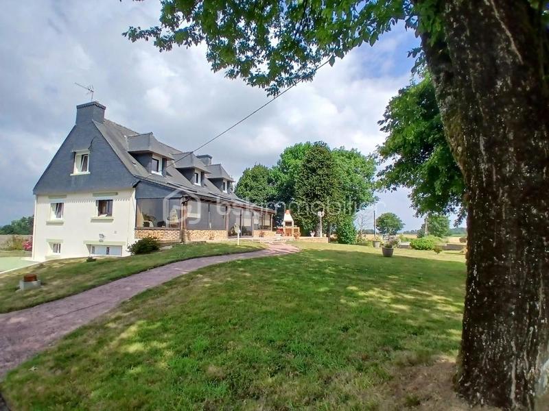 Maison traditionnelle - 127 m² - 6 pièces