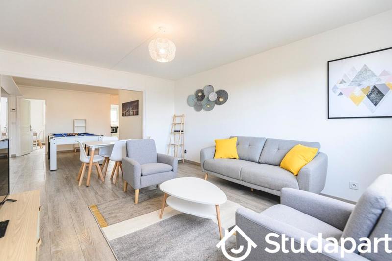 Chambre - 11 m² - 1 pièce