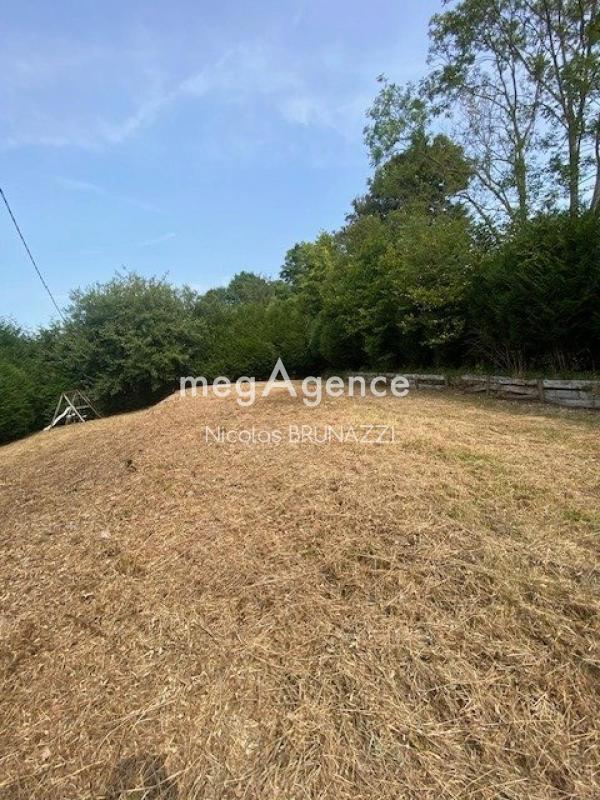 Terrain constructible - 800 m²