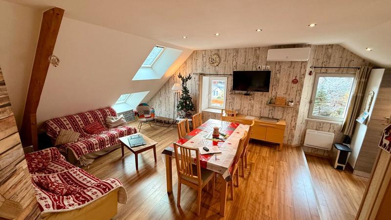 Maison - 224 m² - 9 pièces