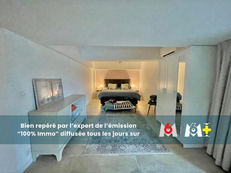 Maison - 345 m² - 9 pièces