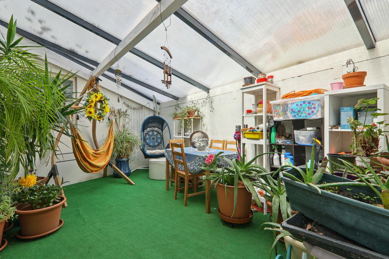 Maison - 275 m² - 15 pièces