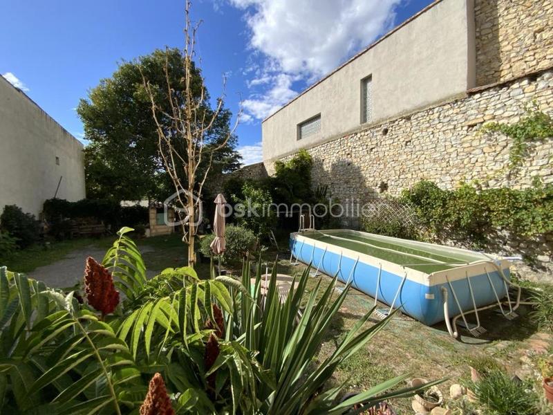 Maison ancienne - 674 m² - 8 pièces