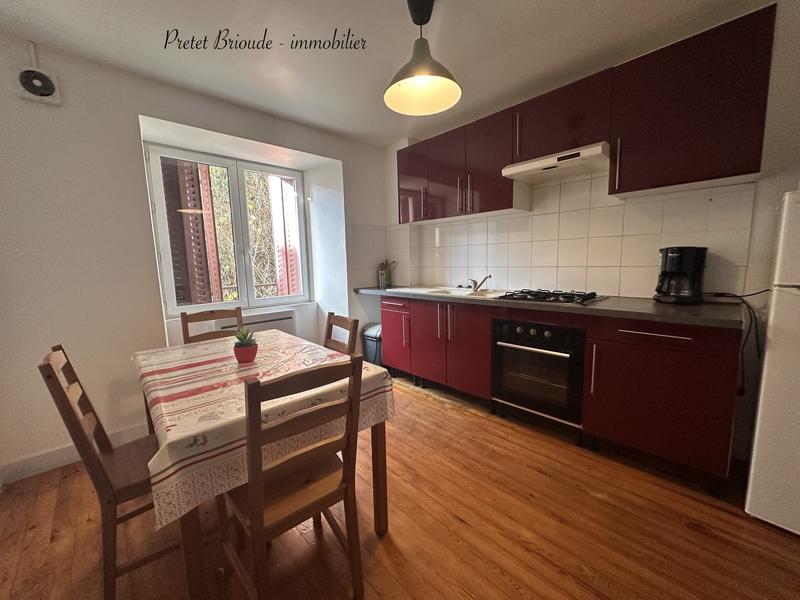 Maison - 305 m² - 15 pièces