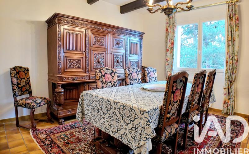 Maison - 180 m² - 8 pièces