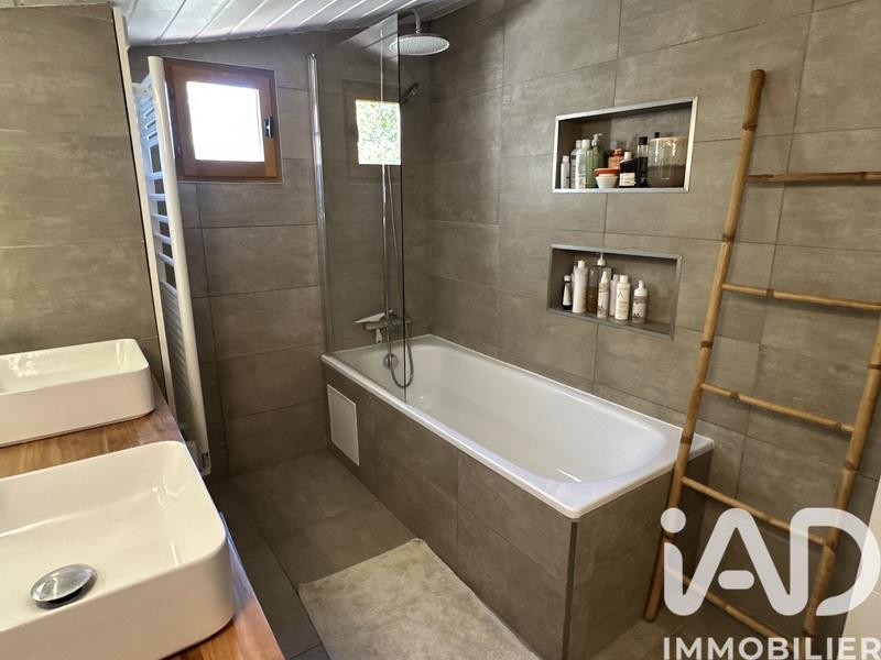 Maison - 102 m² - 4 pièces