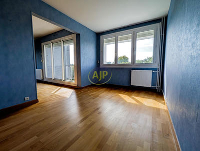 Appartement - 99 m² - 5 pièces