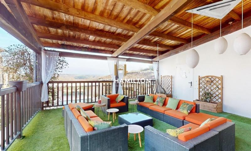 Maison de campagne - 532 m² - 11 pièces