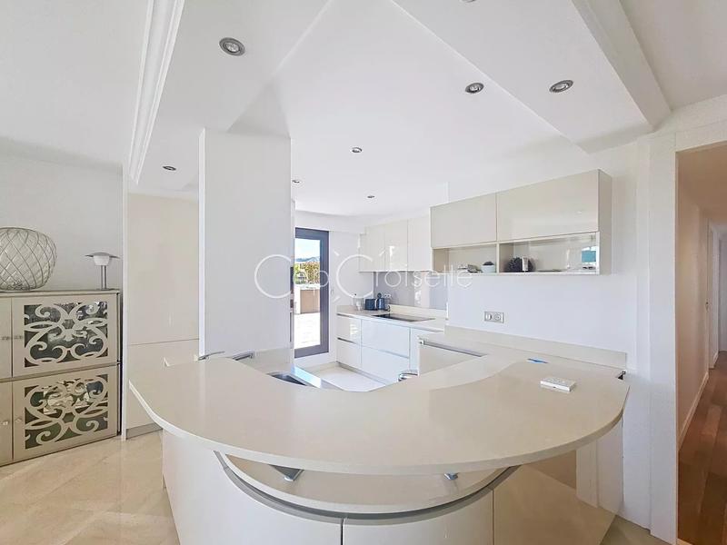 Appartement - 132 m² - 4 pièces