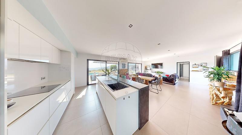 Villa - 150 m² - 4 pièces