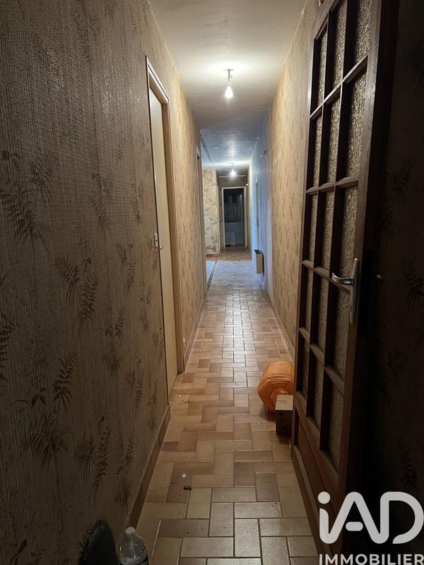 Maison - 410 m² - 8 pièces