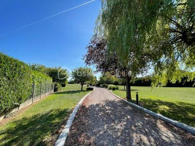 Maison - 300 m² - 10 pièces