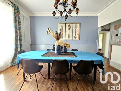 Maison - 251 m² - 11 pièces