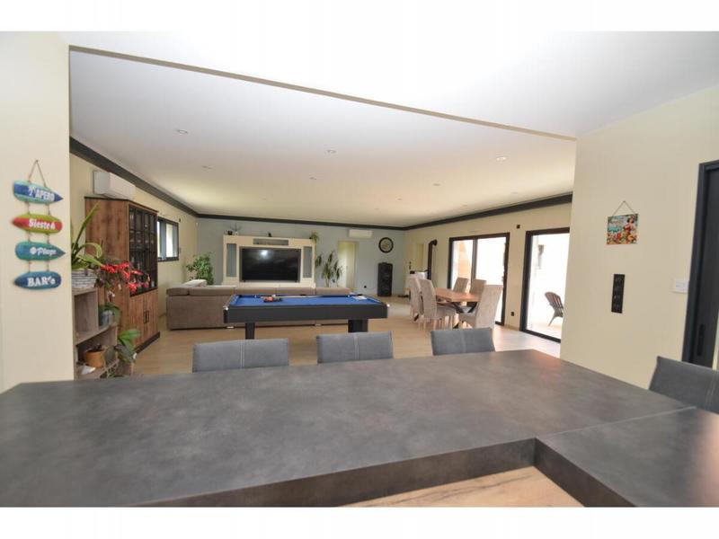 Maison - 194 m² - 6 pièces