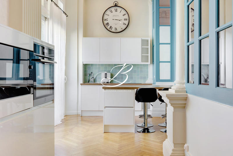 Appartement - 165 m² - 4 pièces