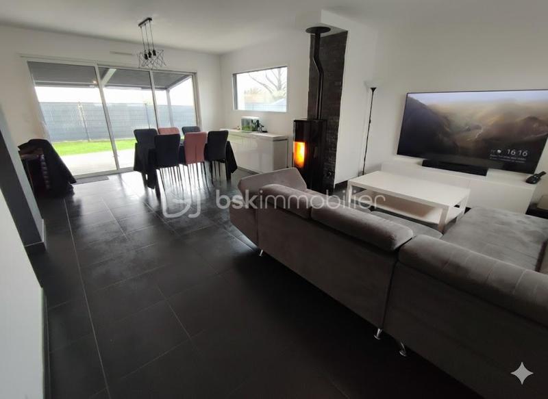 Maison - 96 m² - 5 pièces