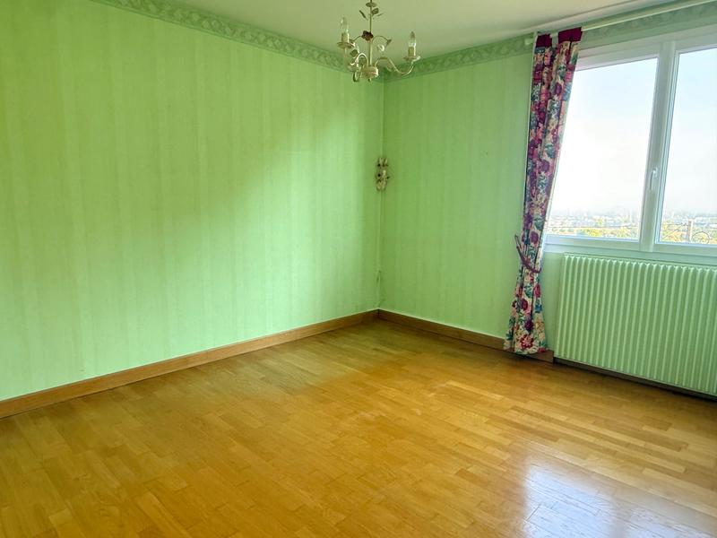 Maison - 92 m² - 4 pièces