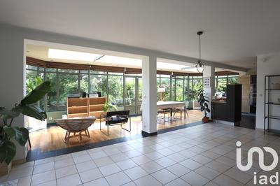 Maison - 186 m² - 8 pièces