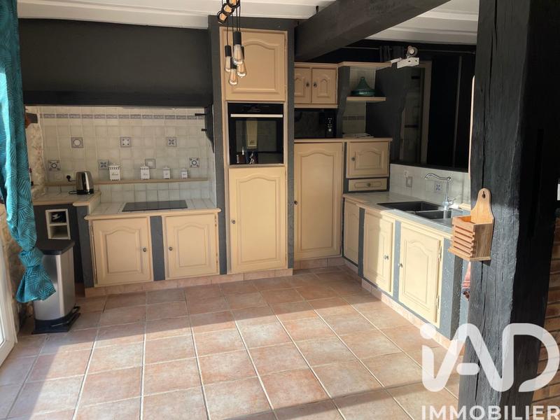 Maison - 233 m² - 6 pièces