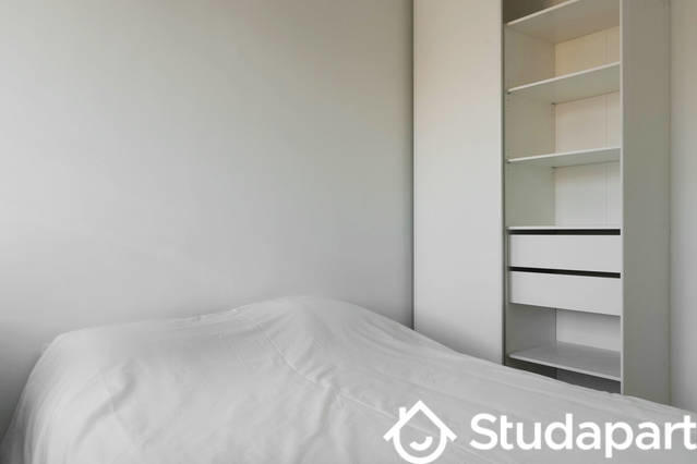 Chambre - 11 m² - 1 pièce