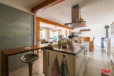 Appartement - 100 m² - 3 pièces