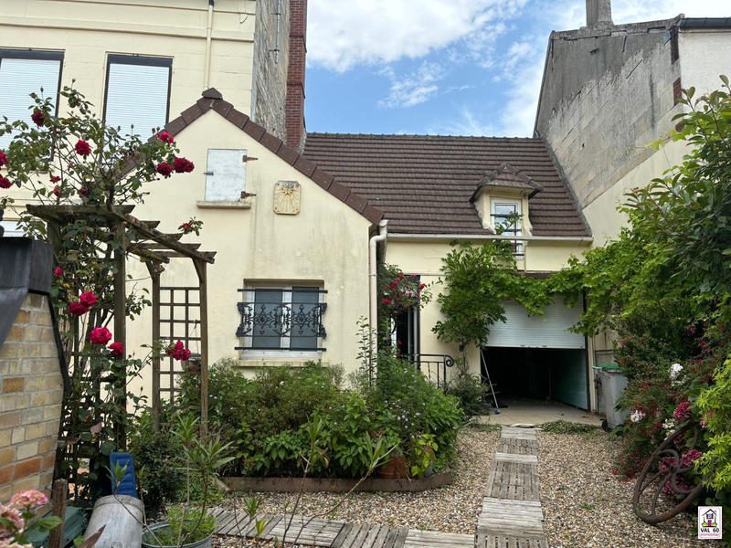 Maison - 105 m² - 6 pièces