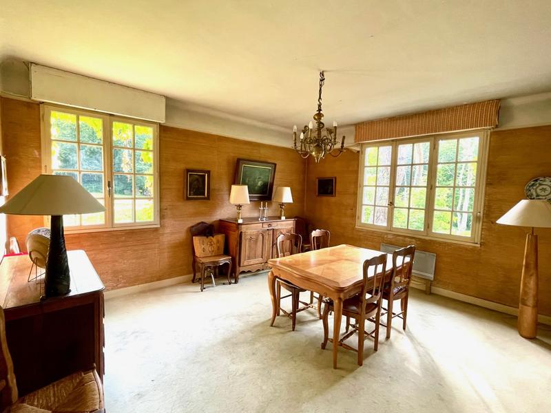 Maison traditionnelle - 185 m² - 7 pièces