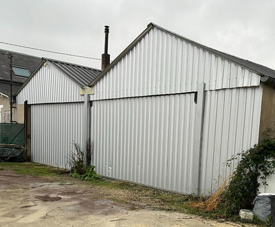 Local d'activité / Entrepôt - 110 m²