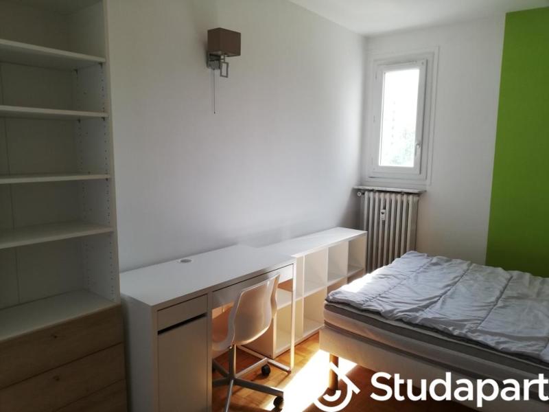 Chambre - 11 m² - 1 pièce