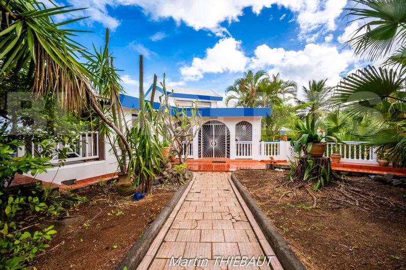 Maison - 260 m² - 12 pièces