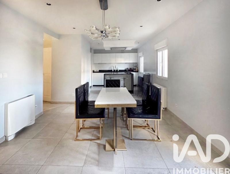 Maison - 192 m² - 8 pièces