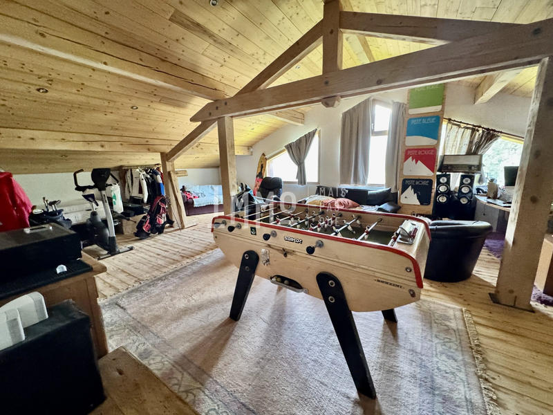 Châlet - 265 m² - 9 pièces