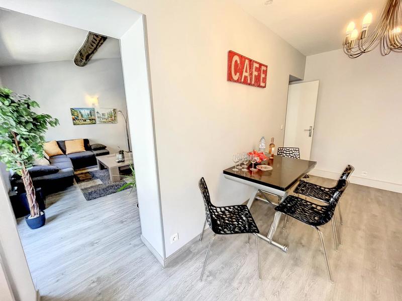 Appartement - 90 m² - 4 pièces