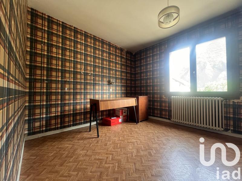 Maison - 331 m² - 9 pièces