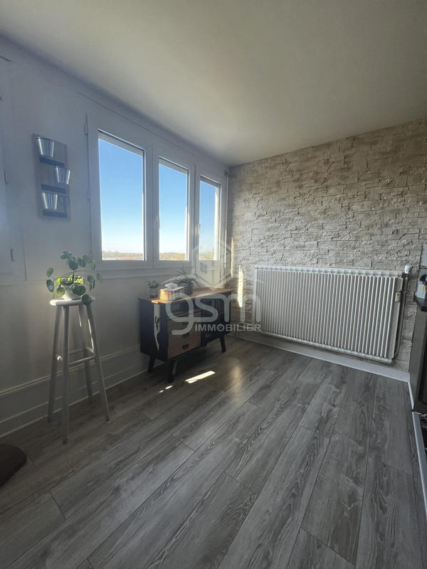 Appartement - 81 m² - 4 pièces